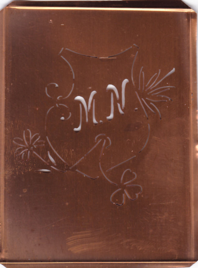 MN - Seltene Stickvorlage - Uralte Wäscheschablone mit Wappen - Medaillon