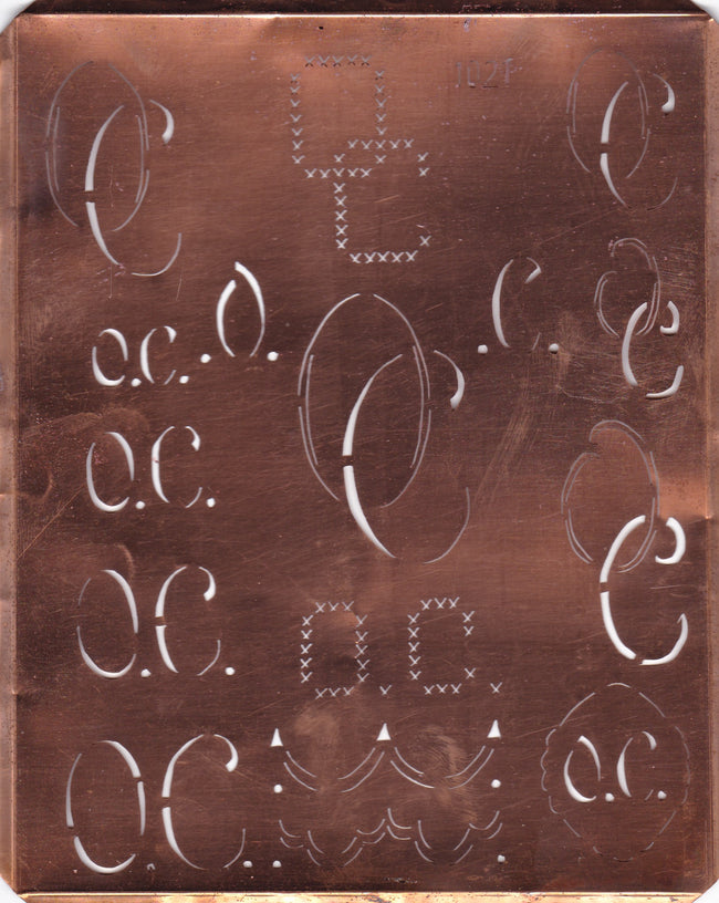 OC - Große attraktive Kupferschablone mit vielen Monogrammen
