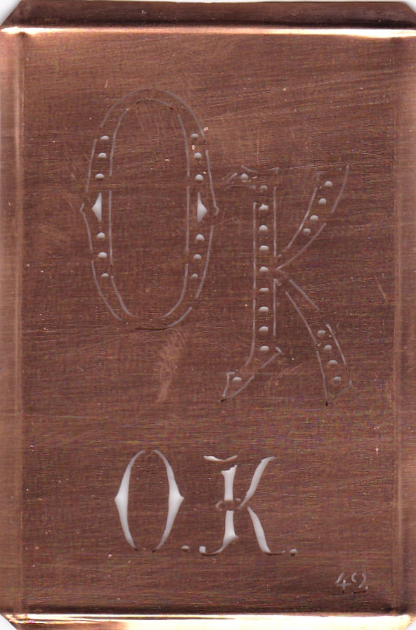 OK - Interessante alte Kupfer-Schablone zum Sticken von Monogrammen