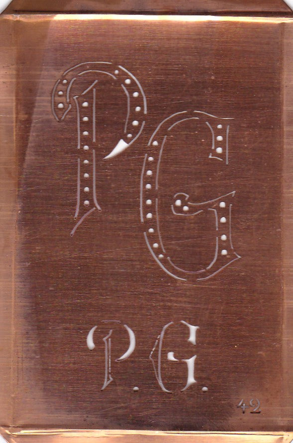 PG - Interessante alte Kupfer-Schablone zum Sticken von Monogrammen