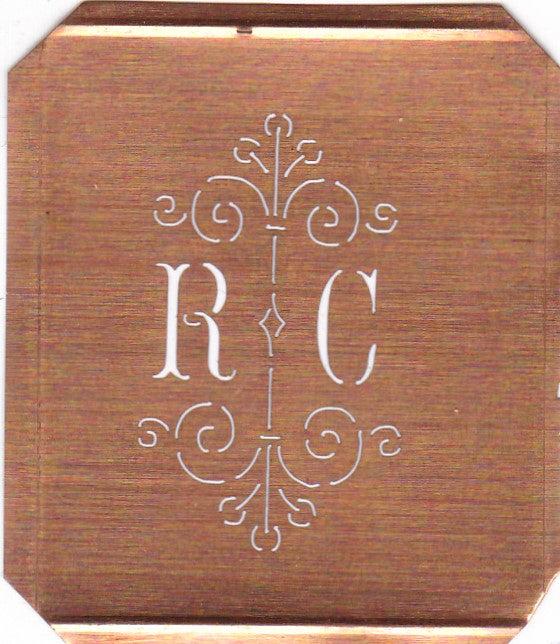 RC - Besonders hübsche alte Monogrammschablone