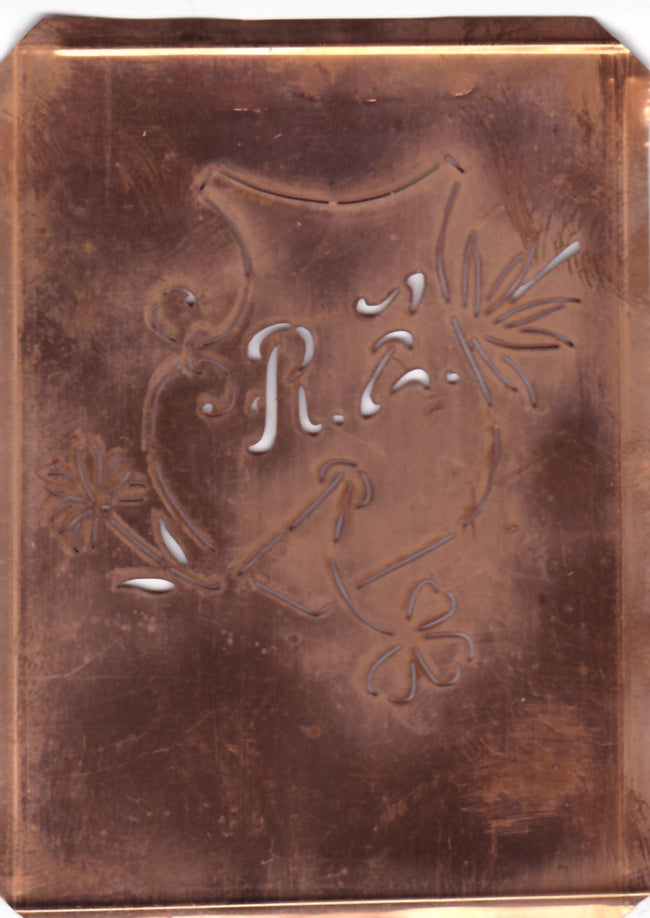 RZ - Seltene Stickvorlage - Uralte Wäscheschablone mit Wappen - Medaillon
