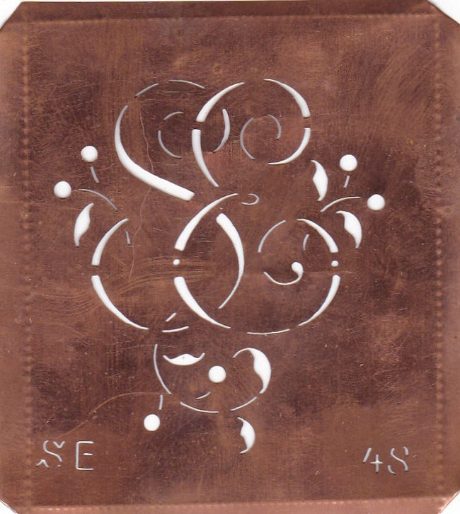SE - Alte Schablone aus Kupferblech mit klassischem verschlungenem Monogramm 
