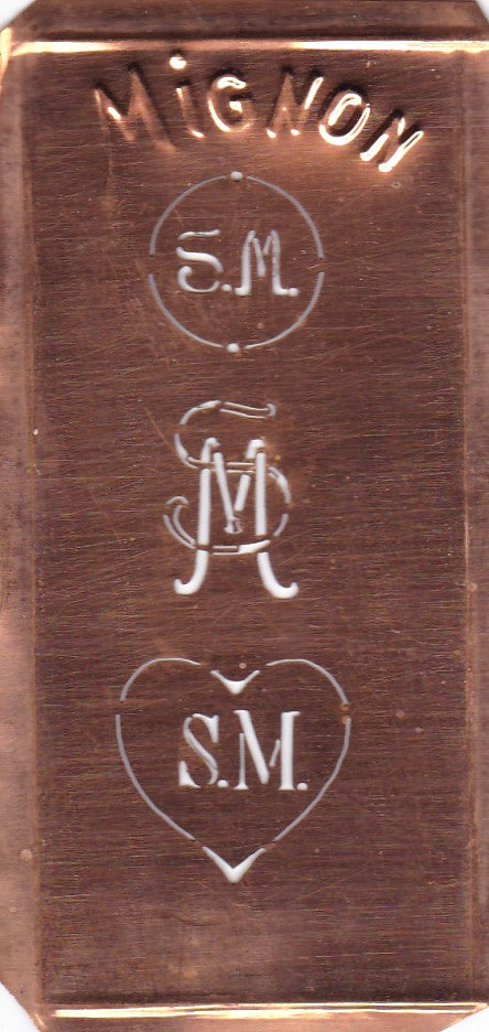 SM - Hübsche alte Kupfer Schablone mit 3 Monogramm-Ausführungen