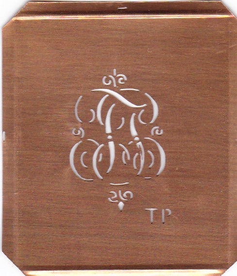TP - Kupferschablone mit kleinem verschlungenem Monogramm