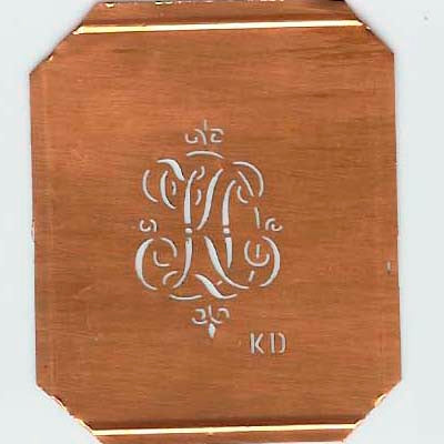 KD - Kupferschablone mit kleinem verschlungenem Monogramm