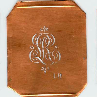 LR - Kupferschablone mit kleinem verschlungenem Monogramm